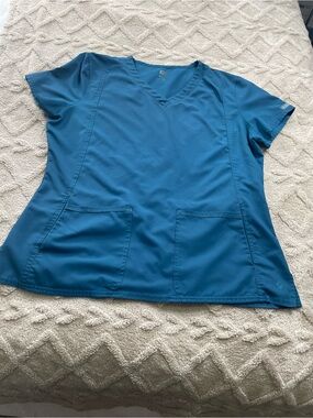 Med Couture Teal V-Neck Short Sleeve Scrub Top Size Large Medical Staff